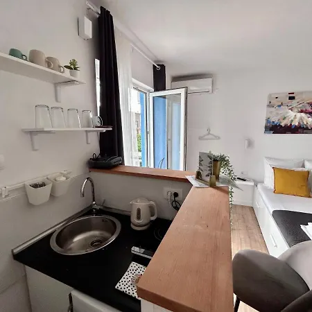 Rafael - 4 Minutes To The Gradac (Split-Dalmatia)