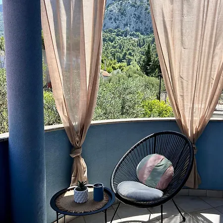 Rafael - 4 Minutes To The Homestay Gradac (Split-Dalmatia)